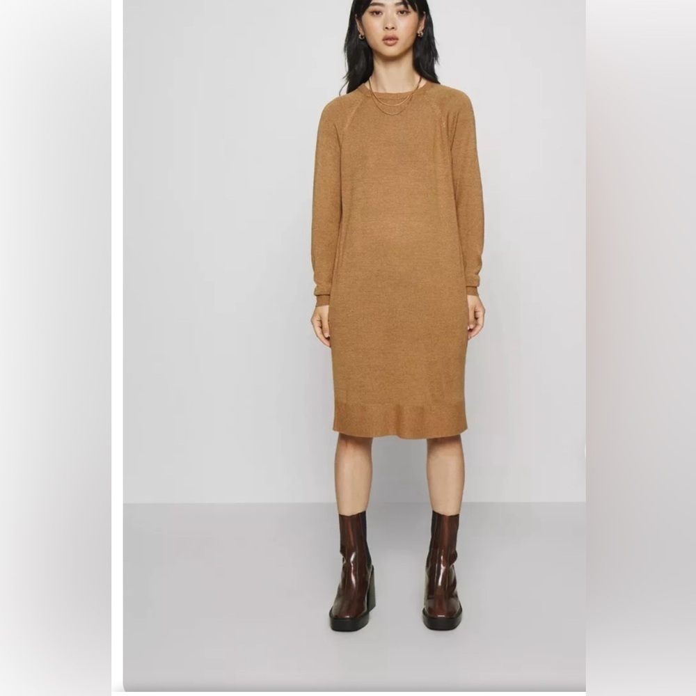 Vero Moda Meghan LS O-neck Dress in Tan